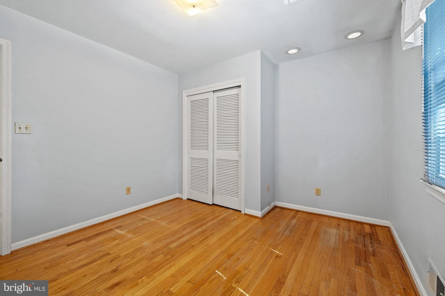 467 Cornwall Court photo 43