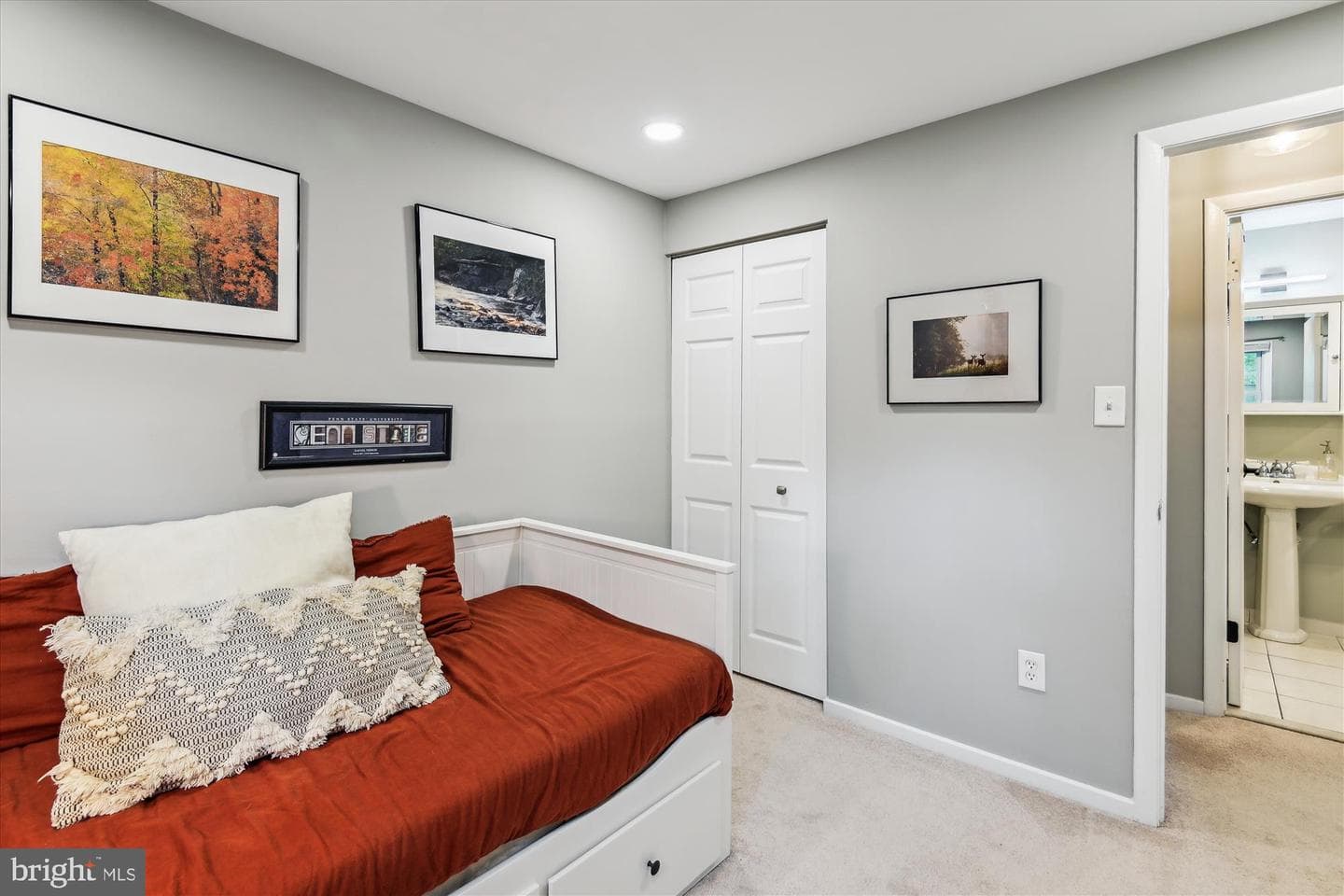 1784 Sharwood Place photo 26