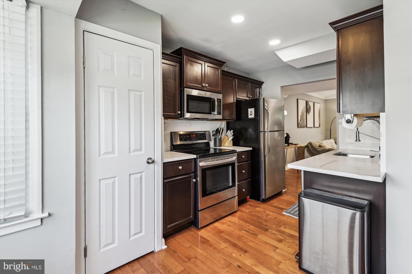 1784 Sharwood Place photo 7