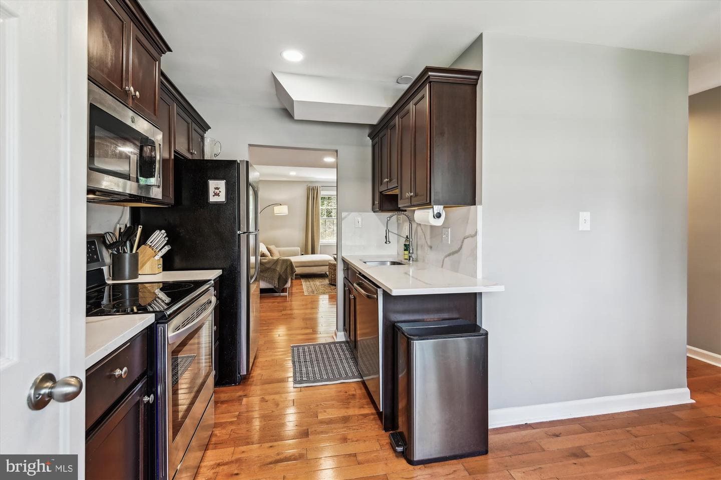 1784 Sharwood Place photo 8