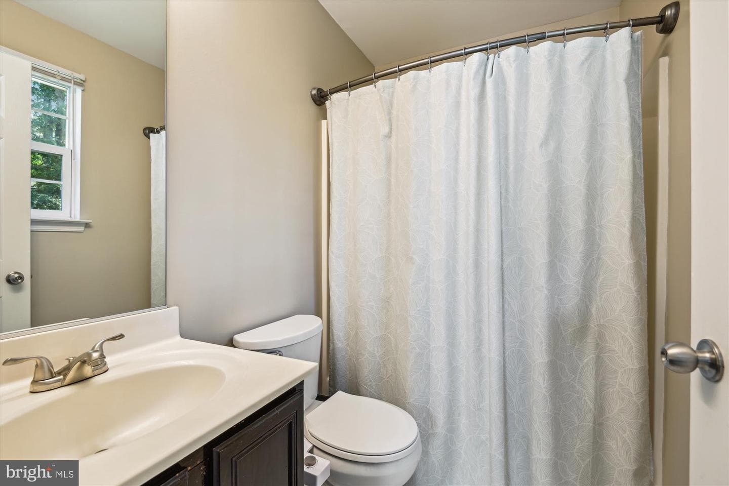 1431 Illinois Avenue photo 15