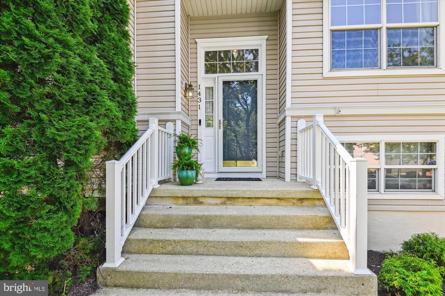 1431 Illinois Avenue photo 2