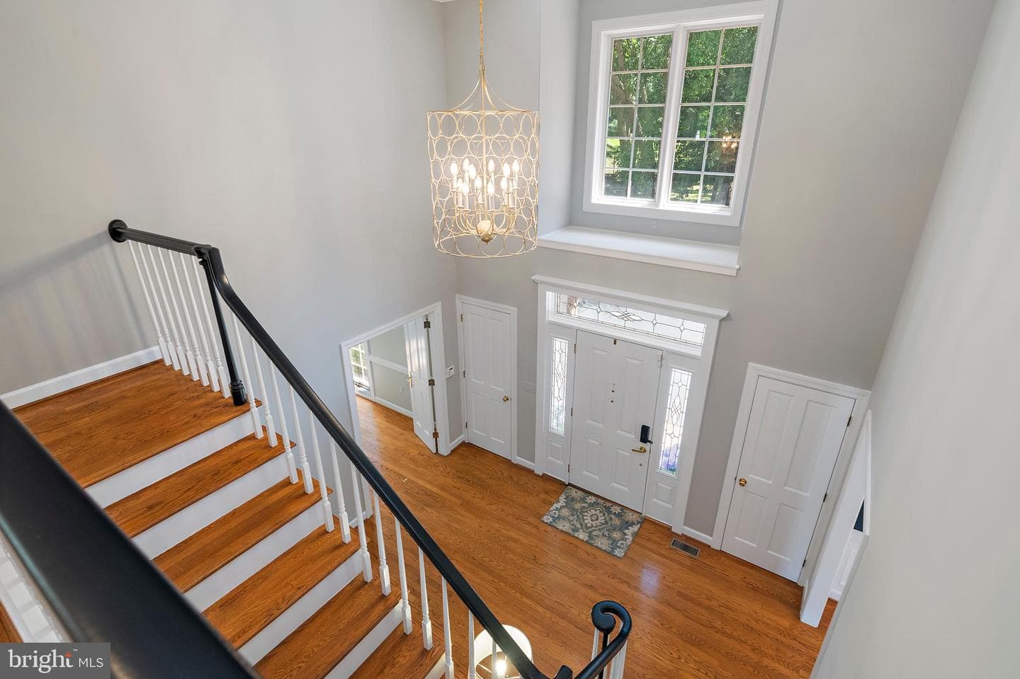 812 Coachway photo 27