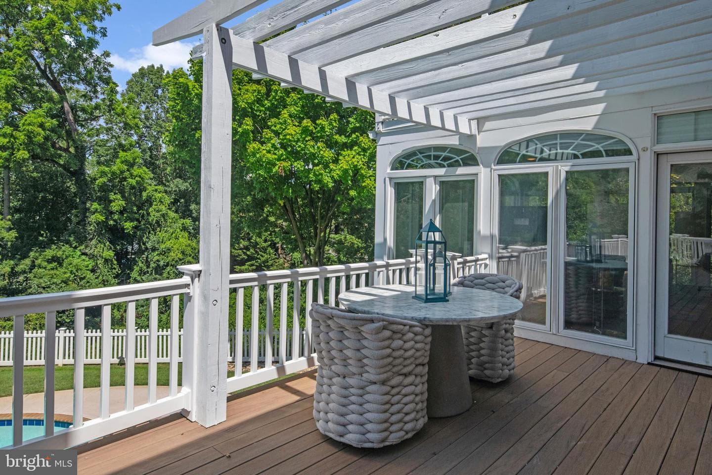 812 Coachway photo 56