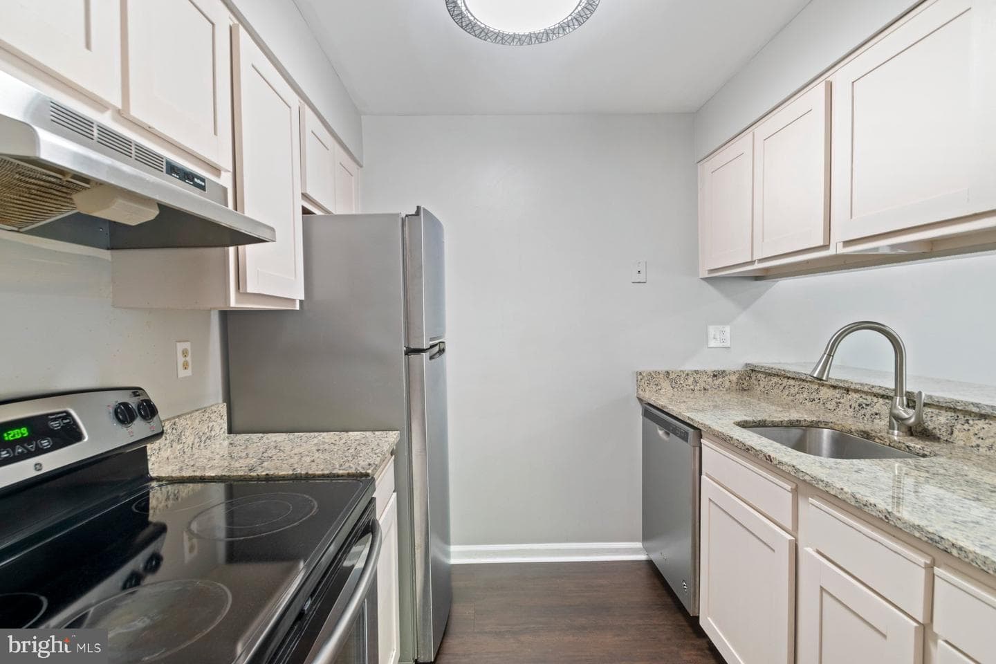 1110 Castle Harbour Way #2a photo 10