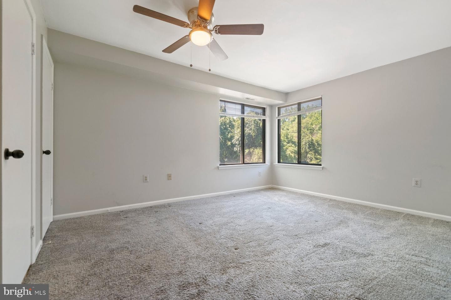 1110 Castle Harbour Way #2a photo 16