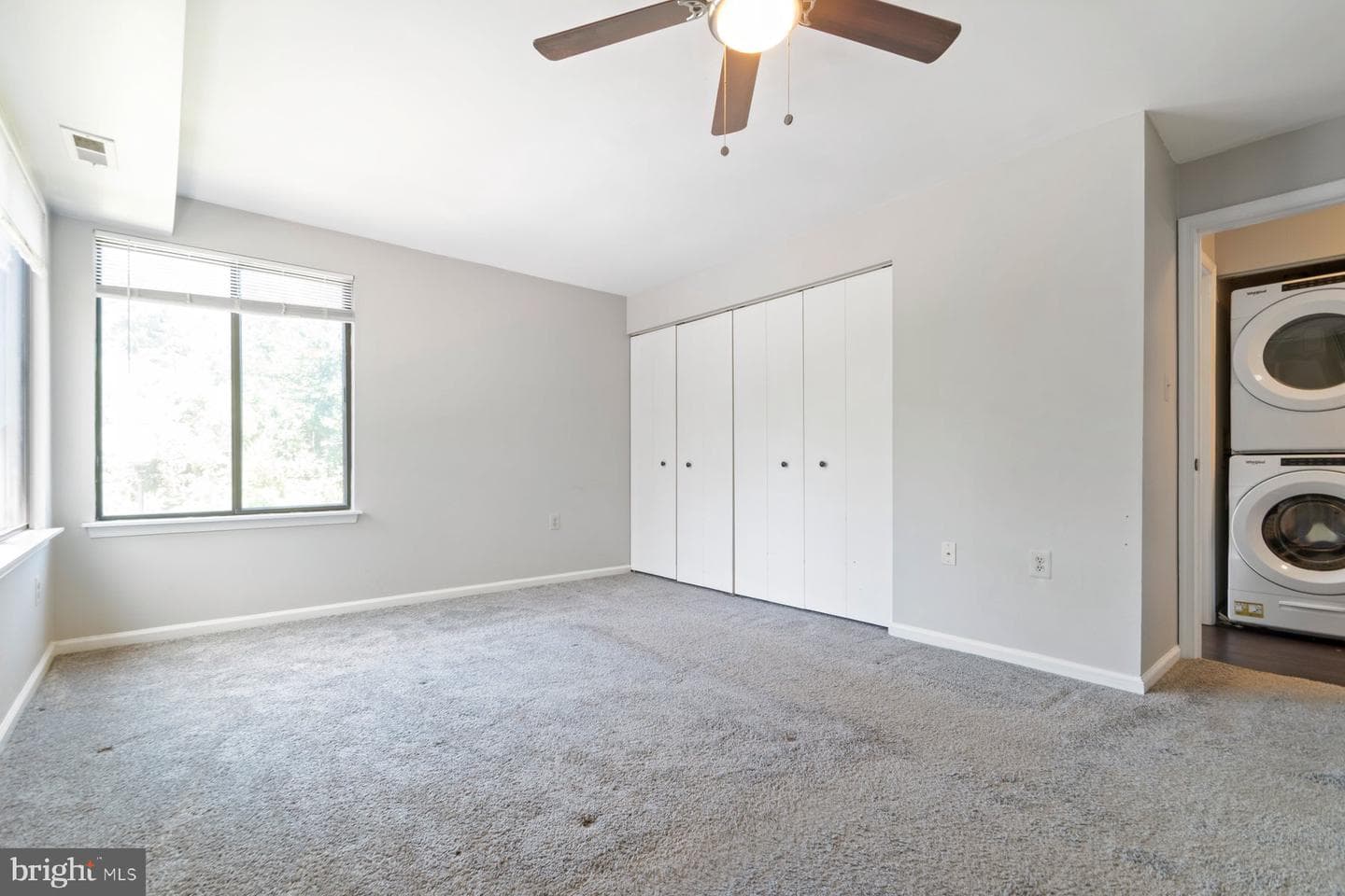 1110 Castle Harbour Way #2a photo 17