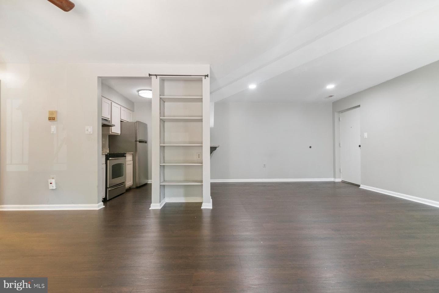 1110 Castle Harbour Way #2a photo 23