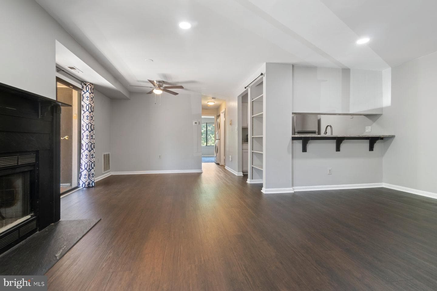1110 Castle Harbour Way #2a photo 24