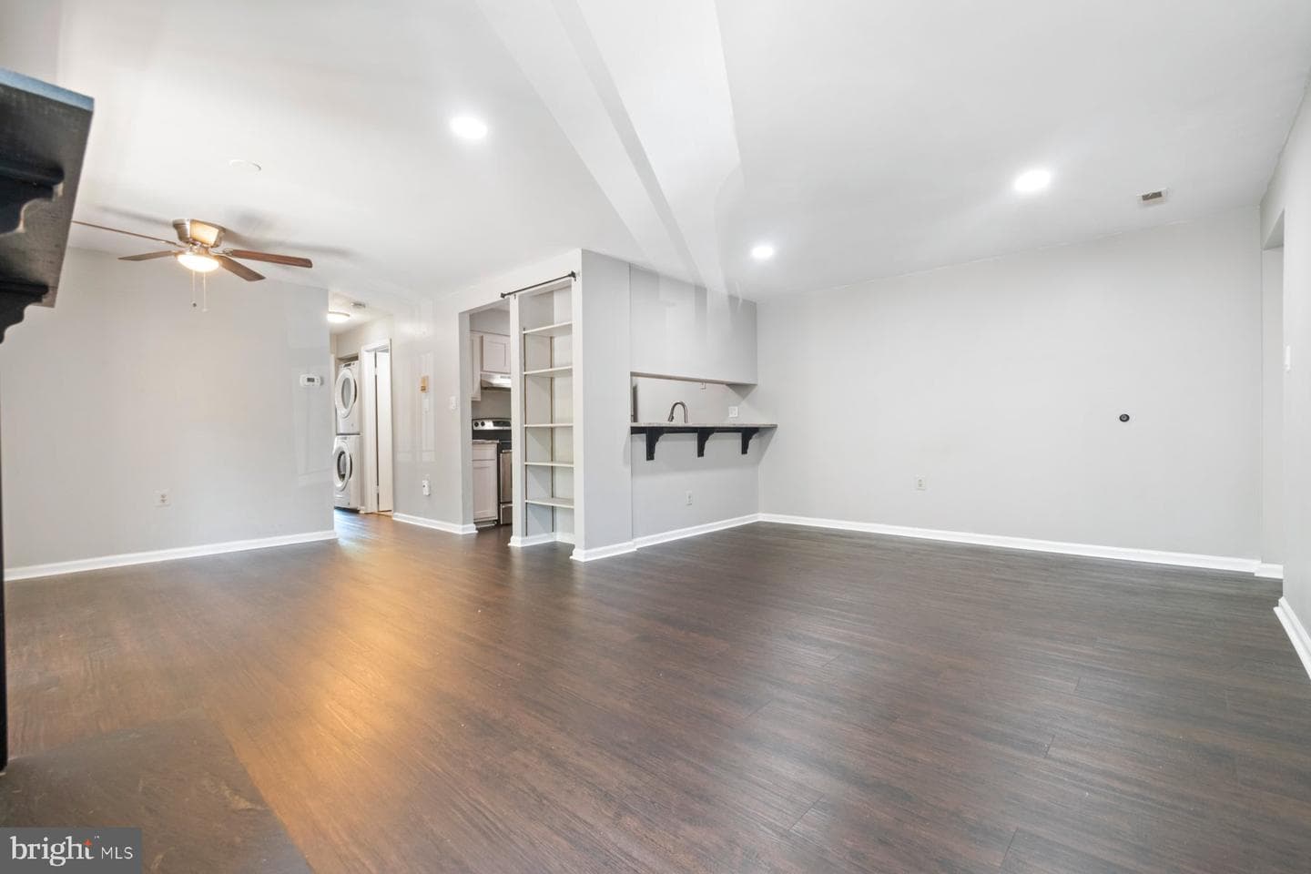 1110 Castle Harbour Way #2a photo 6