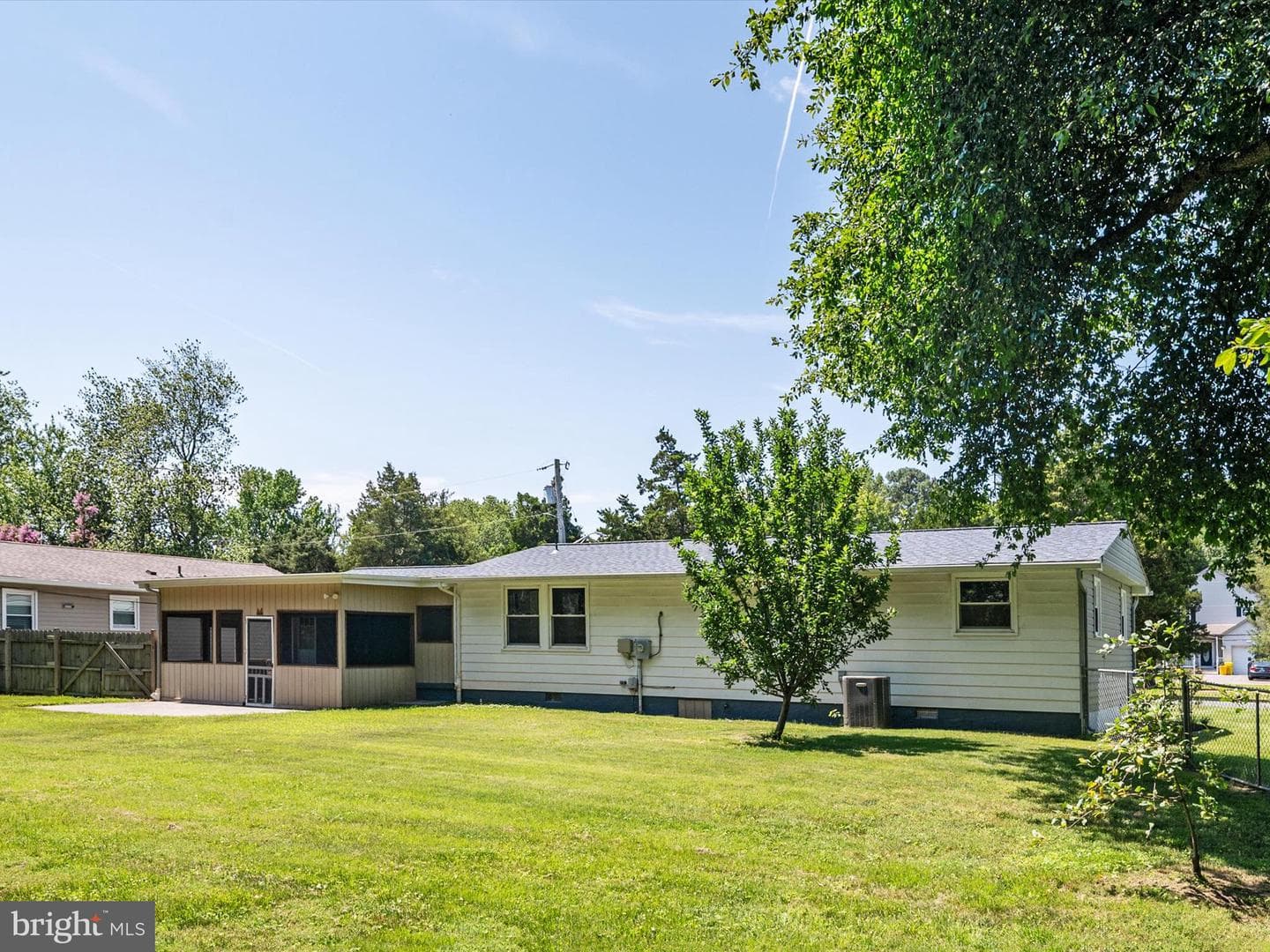 5537 Franklin Boulevard photo 11