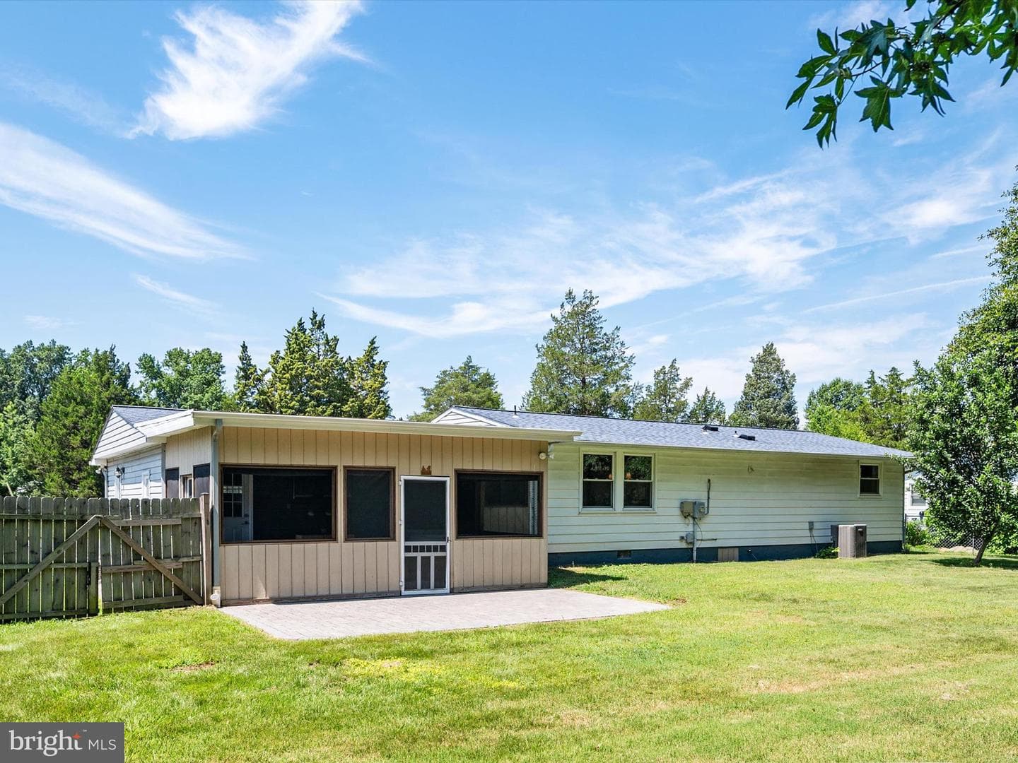 5537 Franklin Boulevard photo 16