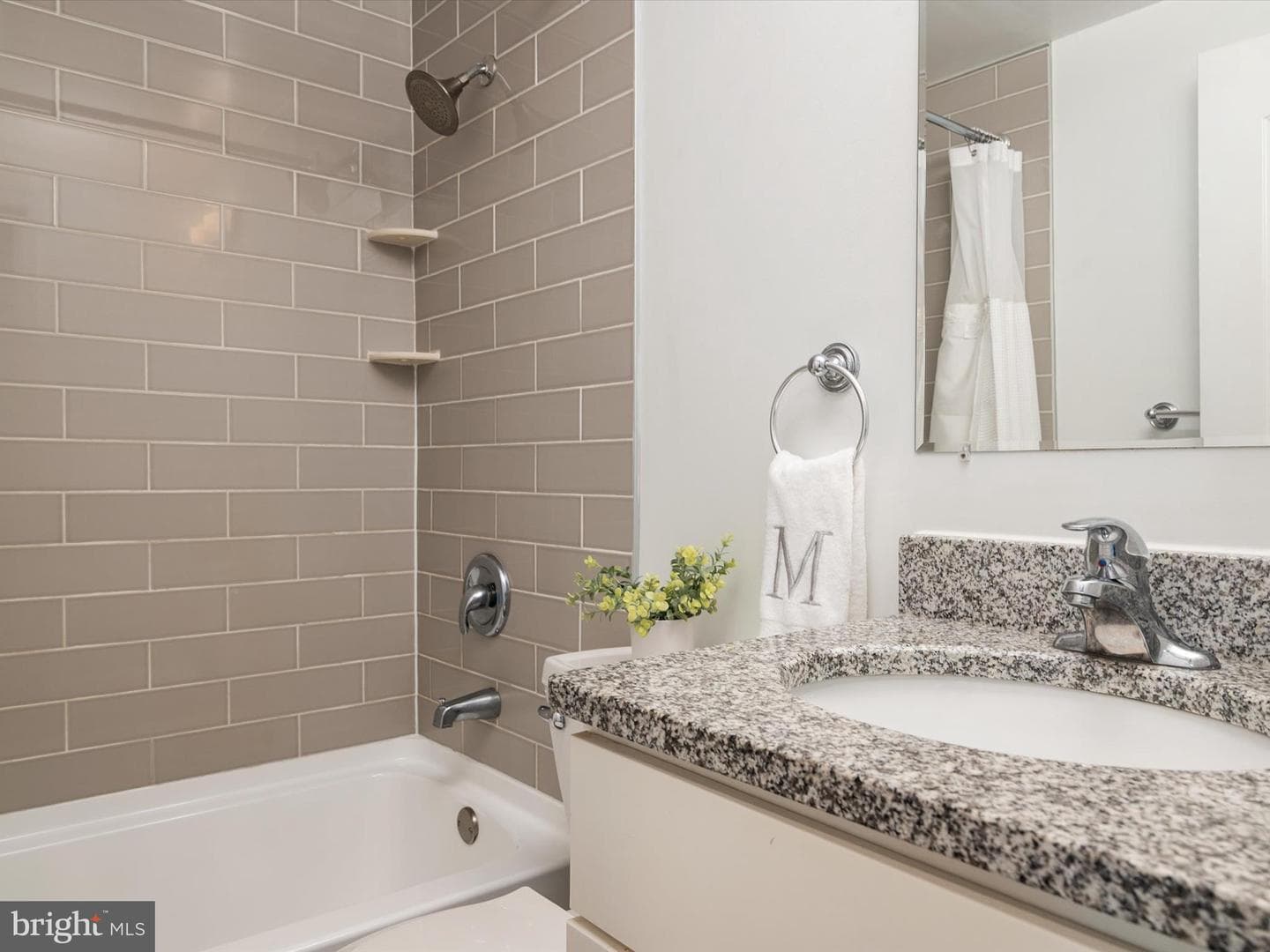 5537 Franklin Boulevard photo 23