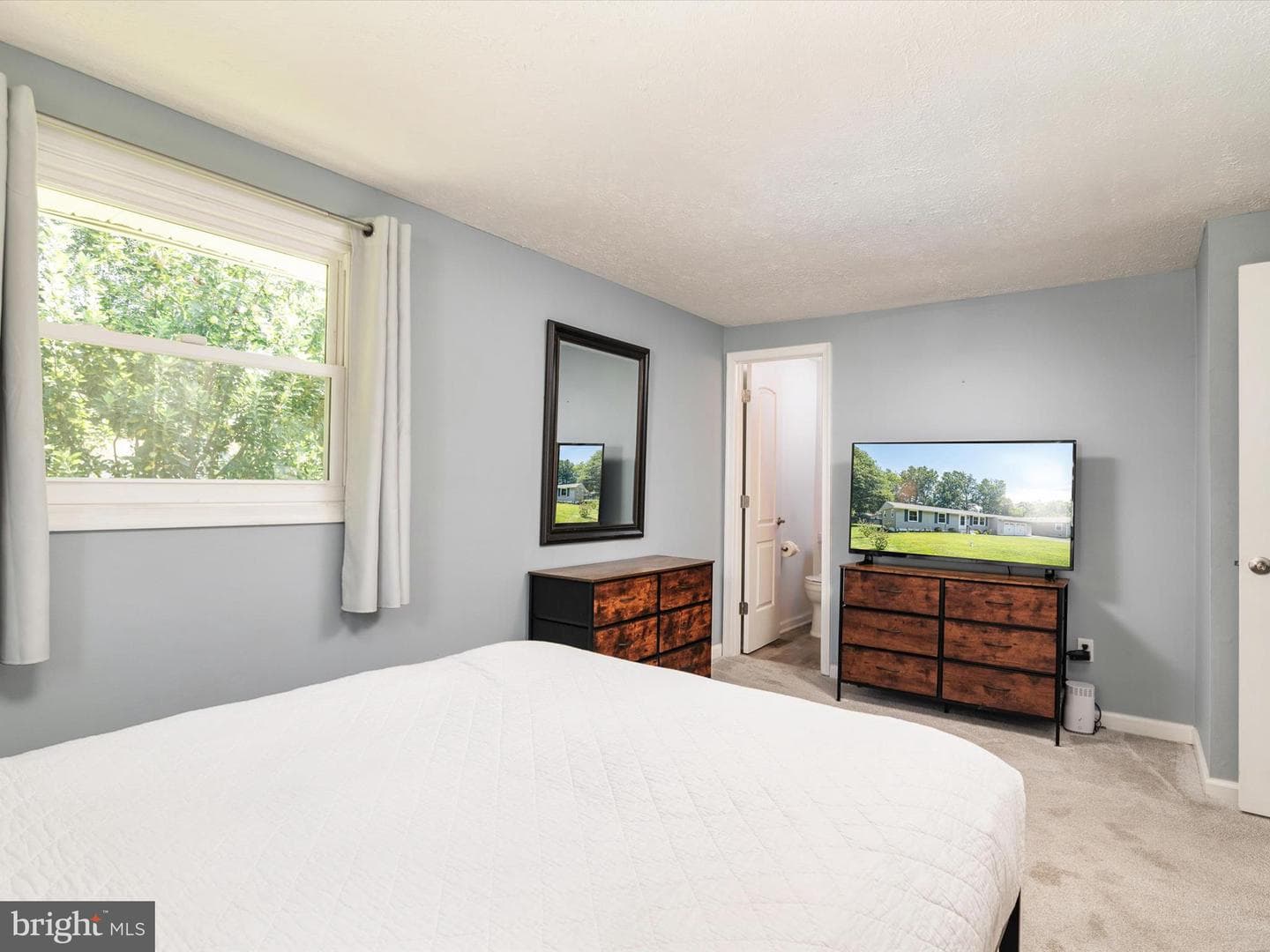 5537 Franklin Boulevard photo 25