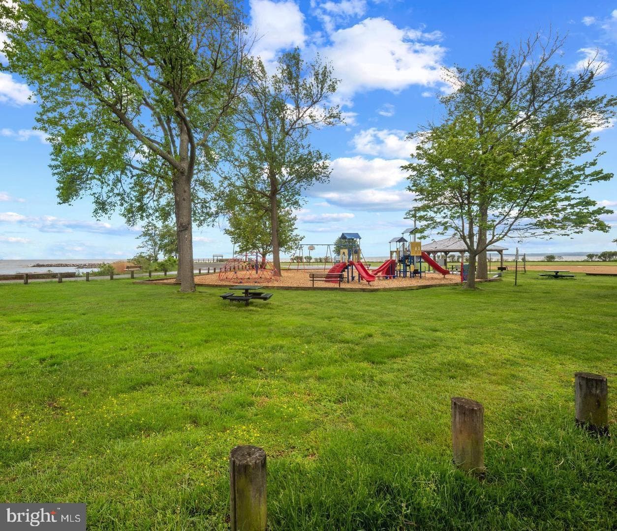 5537 Franklin Boulevard photo 38
