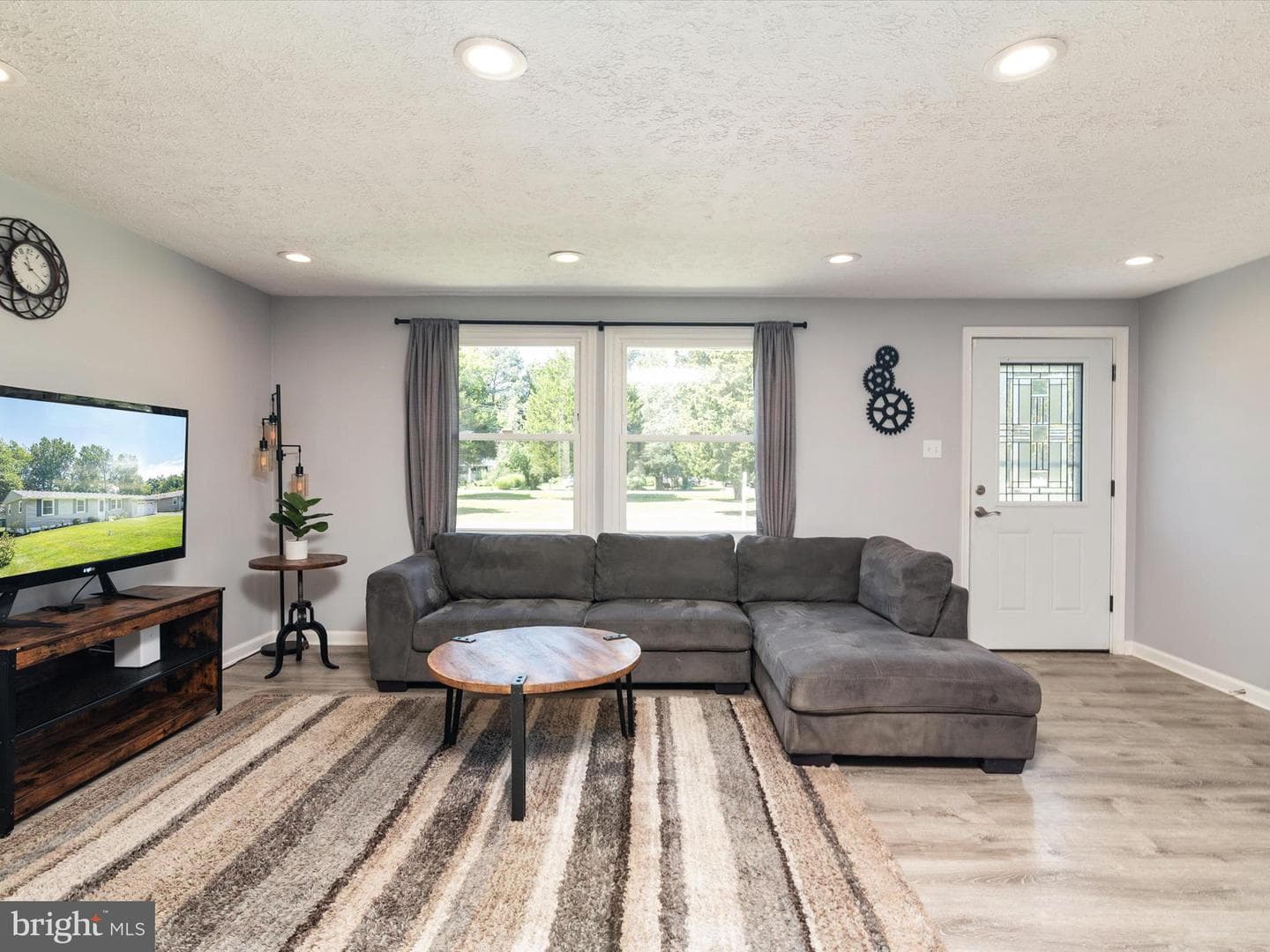 5537 Franklin Boulevard photo 8