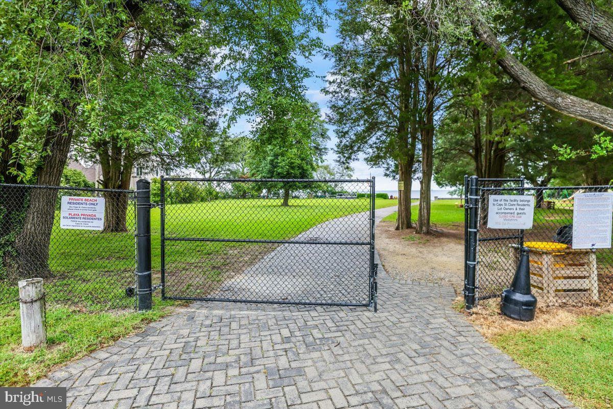 1004 Westway photo 46