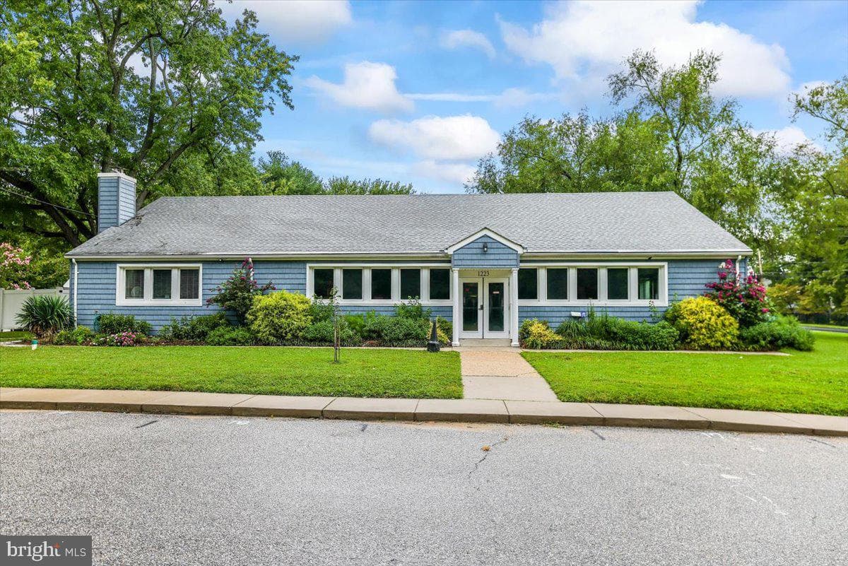 1004 Westway photo 69