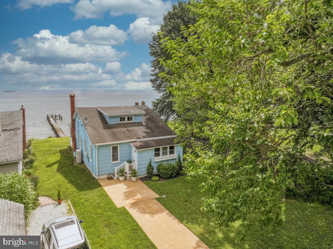 305 Bay Front Drive photo 17