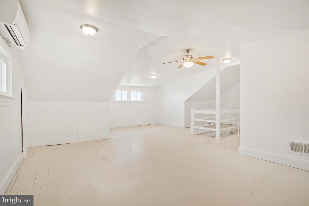 305 Bay Front Drive photo 18