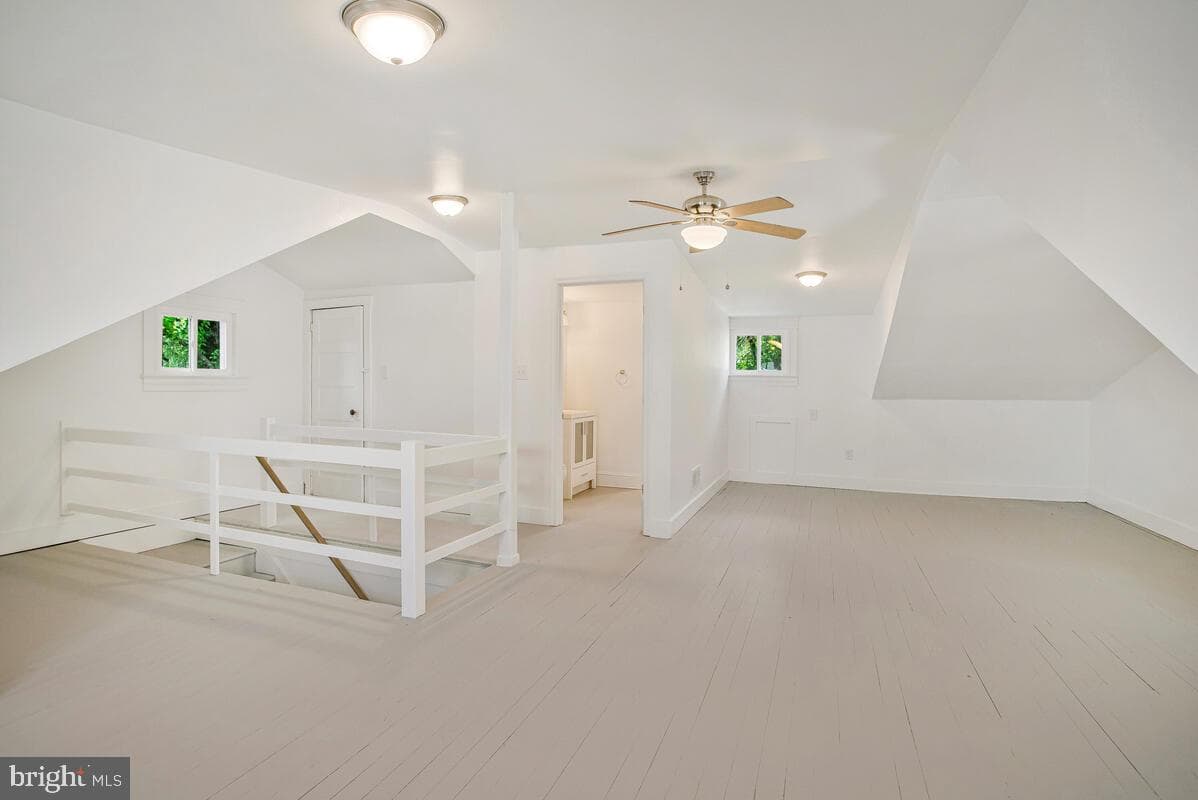 305 Bay Front Drive photo 19