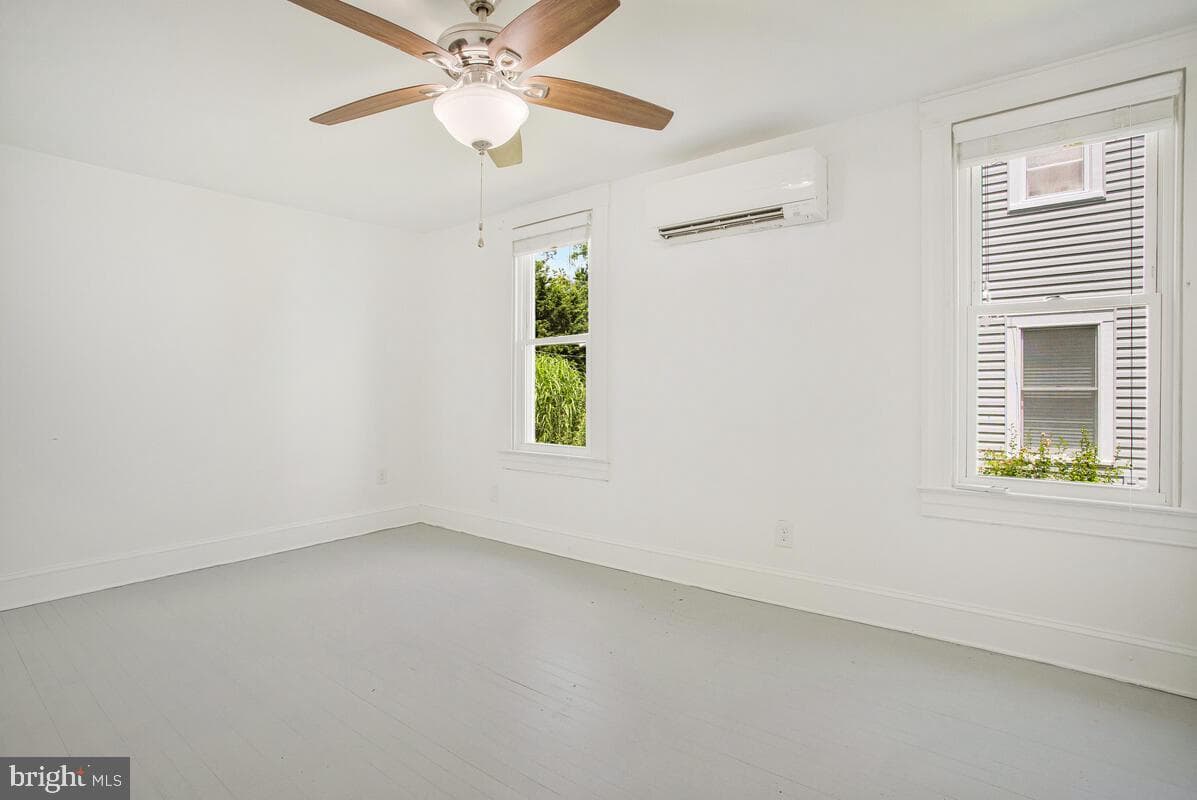305 Bay Front Drive photo 8