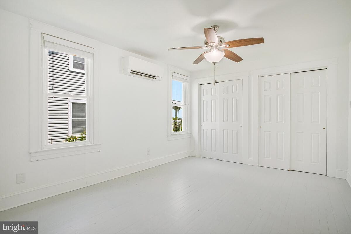 305 Bay Front Drive photo 9