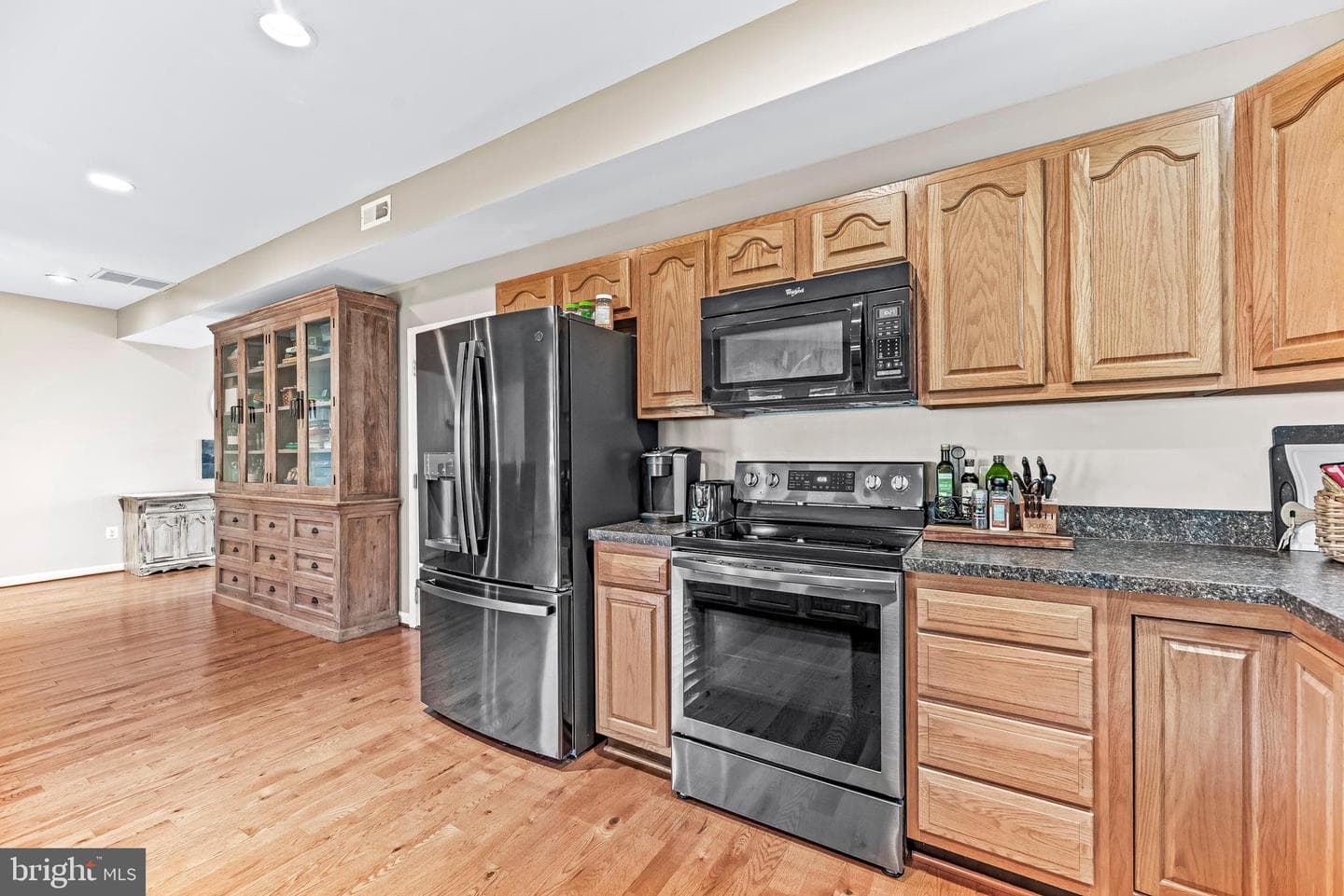 619 Park Place photo 27