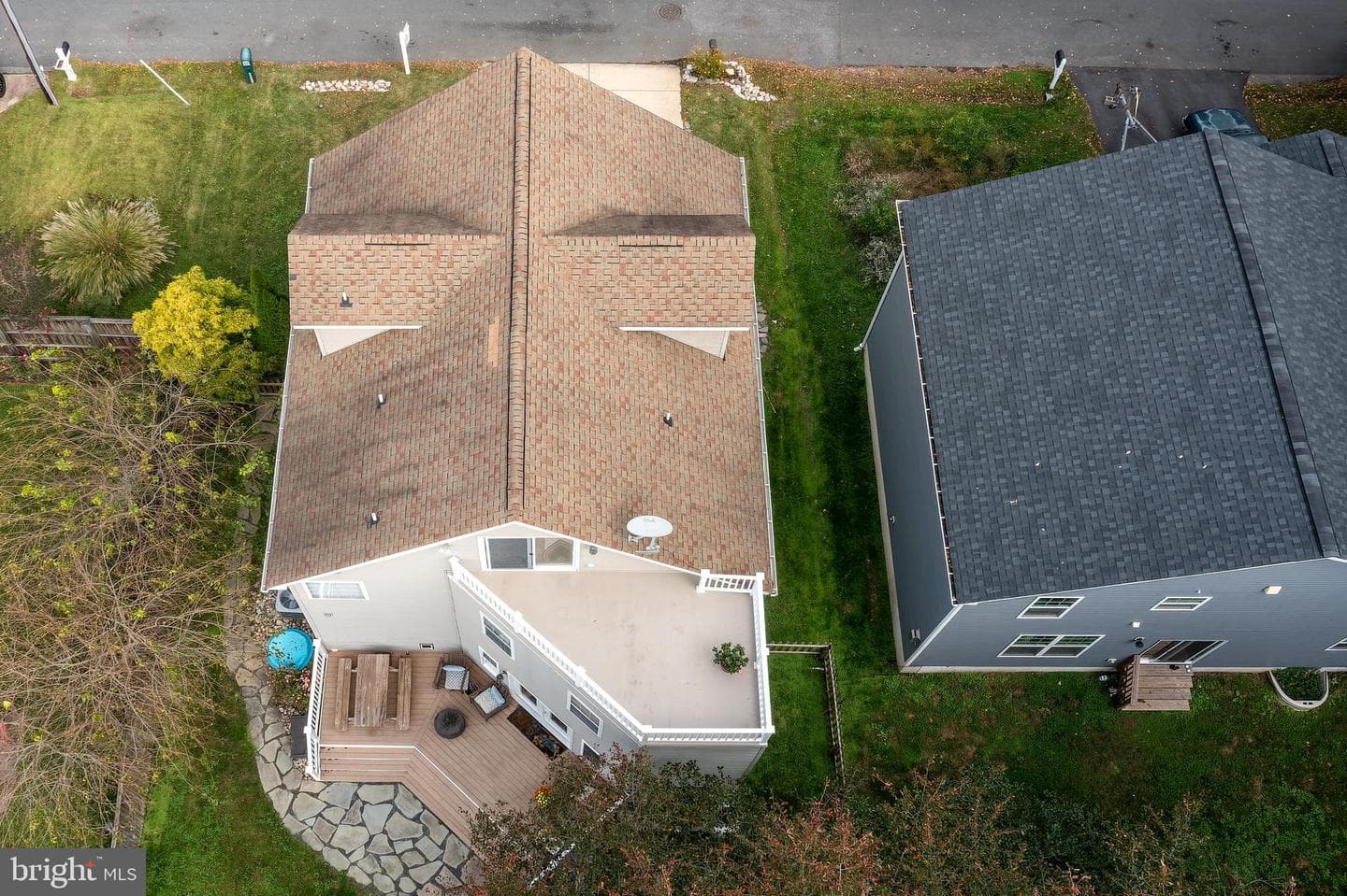 619 Park Place photo 4