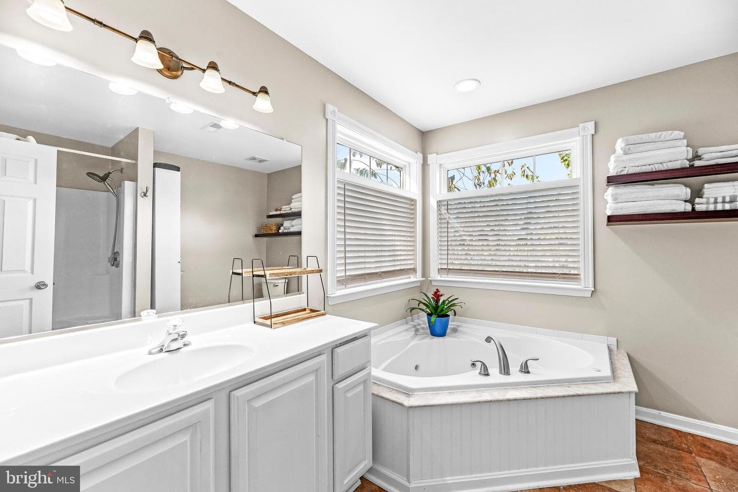 619 Park Place photo 40