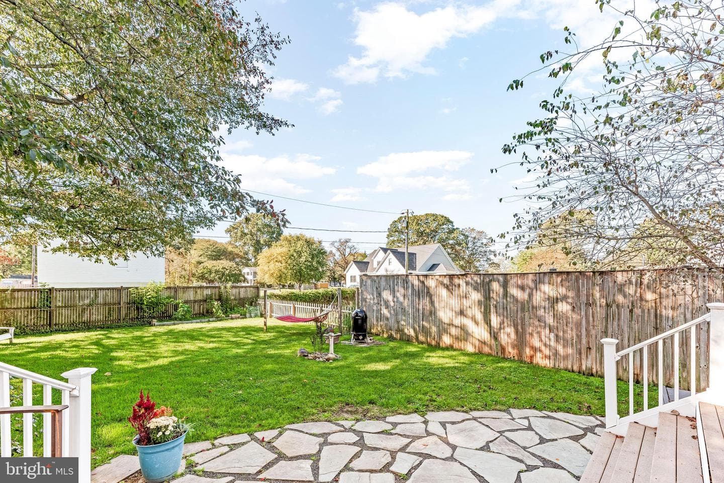 619 Park Place photo 54