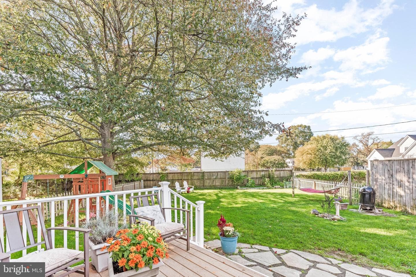 619 Park Place photo 56