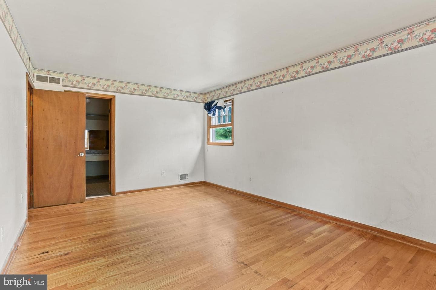 406 Norman Avenue photo 16