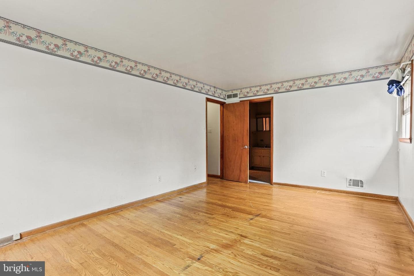 406 Norman Avenue photo 18