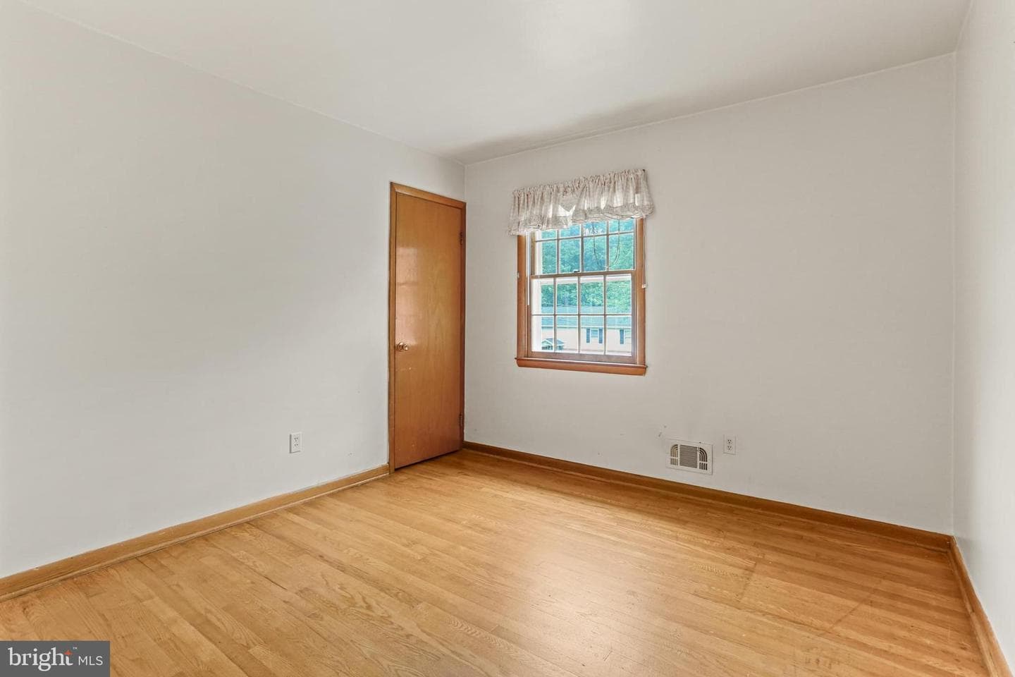 406 Norman Avenue photo 24