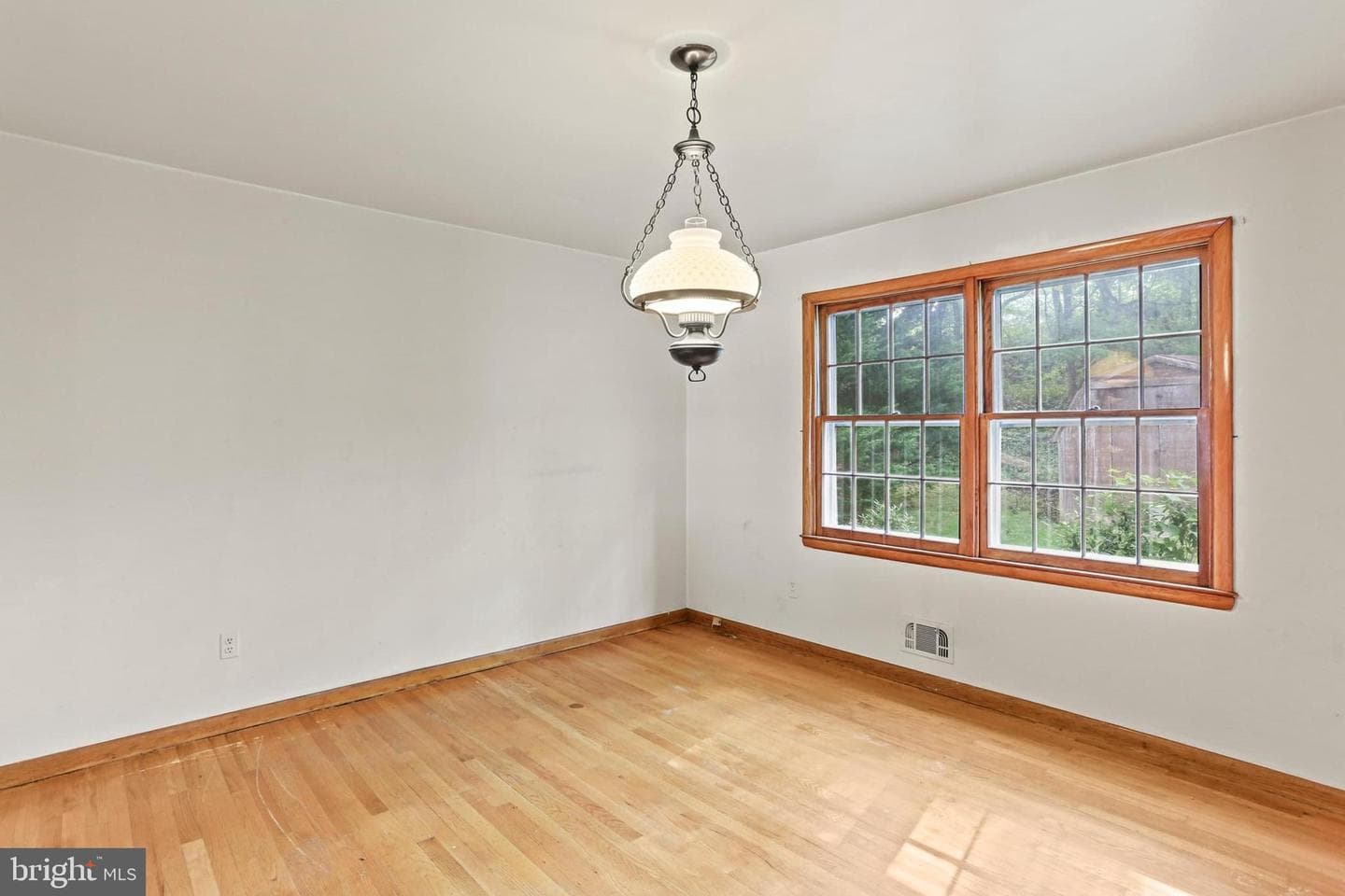 406 Norman Avenue photo 9