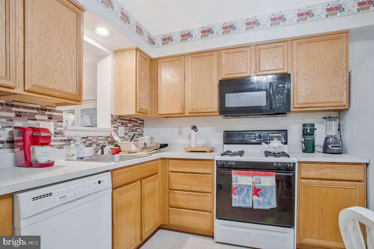 6506 Fable Court photo 2