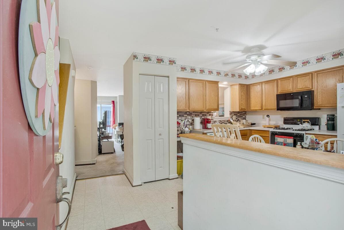 6506 Fable Court photo 4