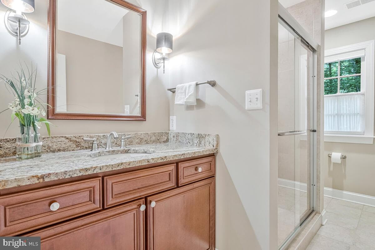 706 Riverview Terrace photo 33