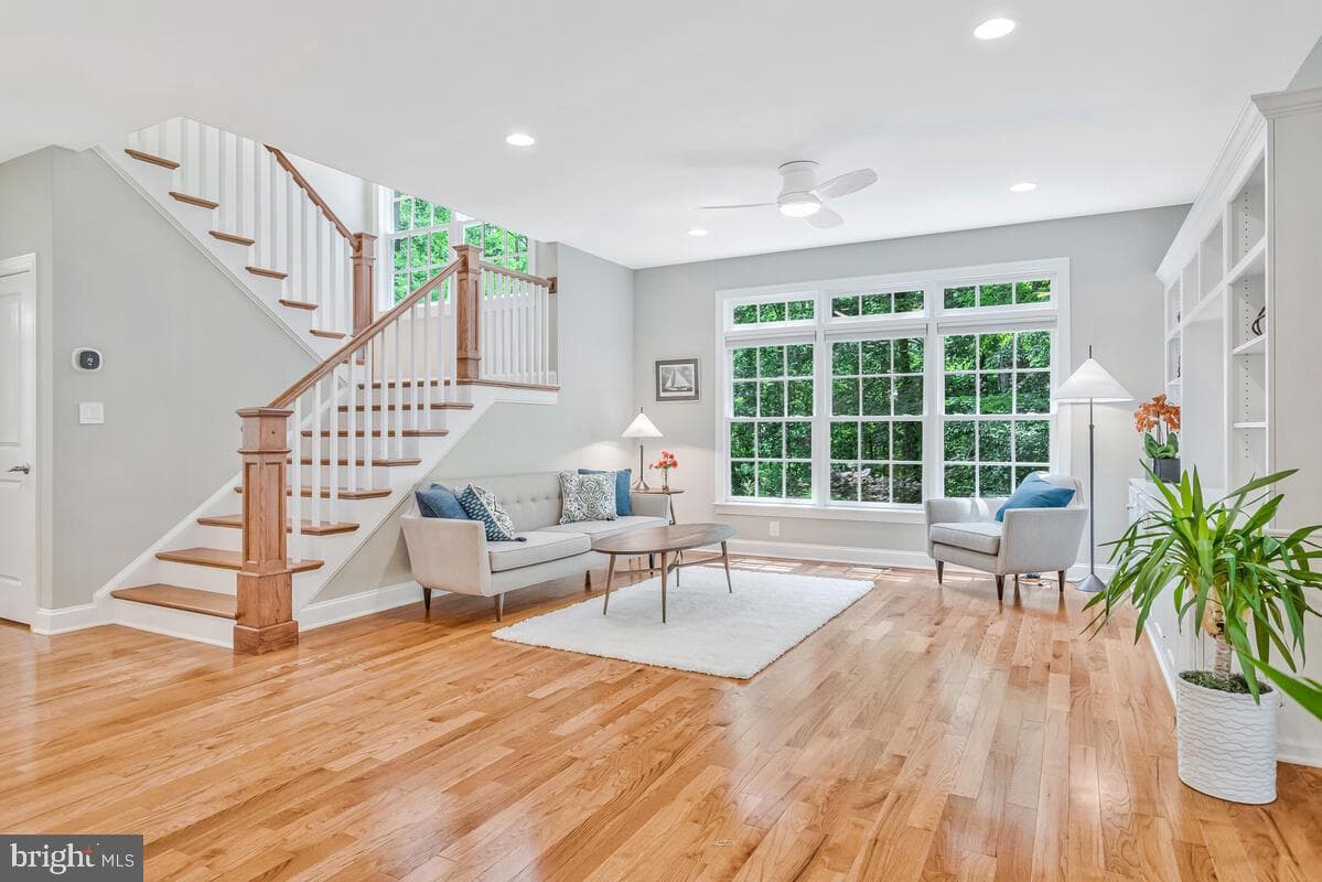 706 Riverview Terrace photo 9