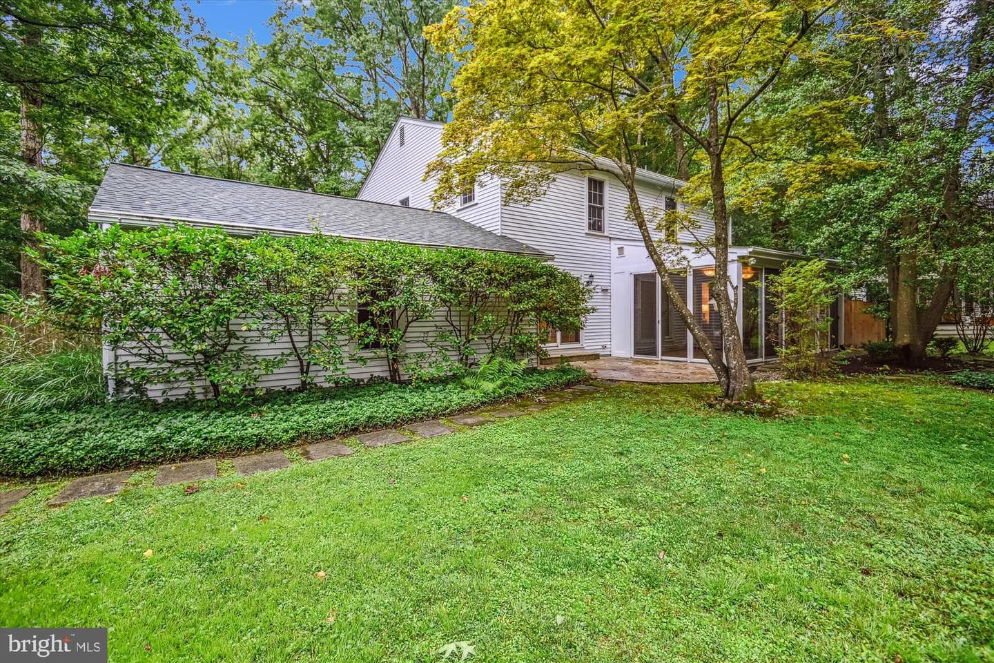 1601 Ridout Road photo 27