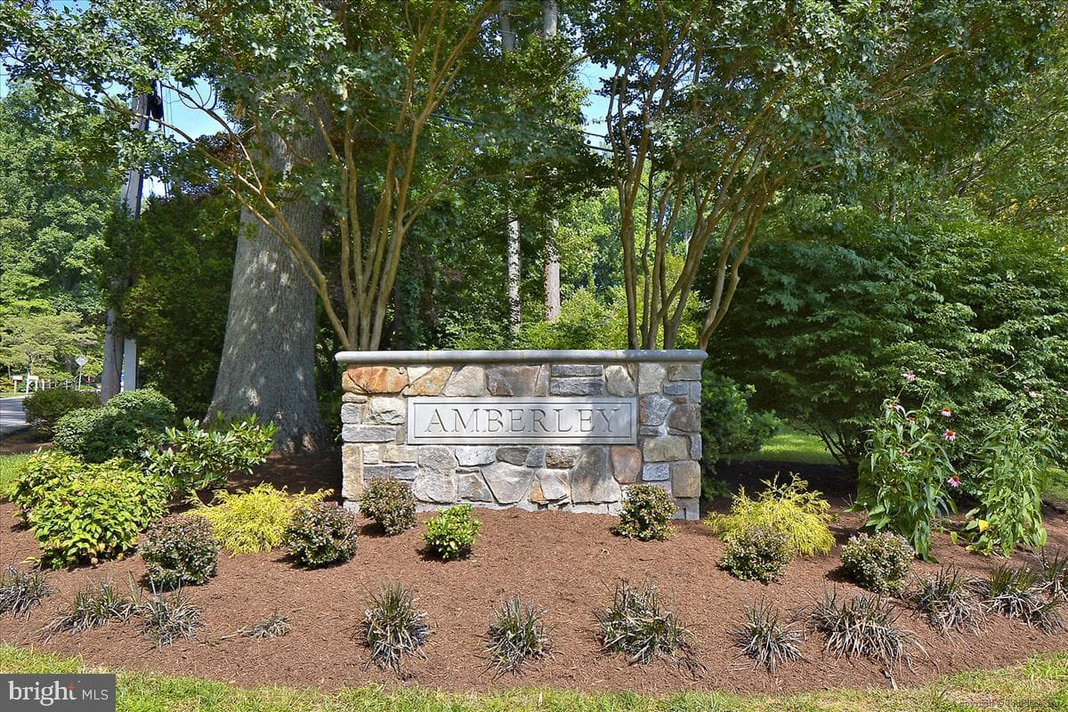 1601 Ridout Road photo 30