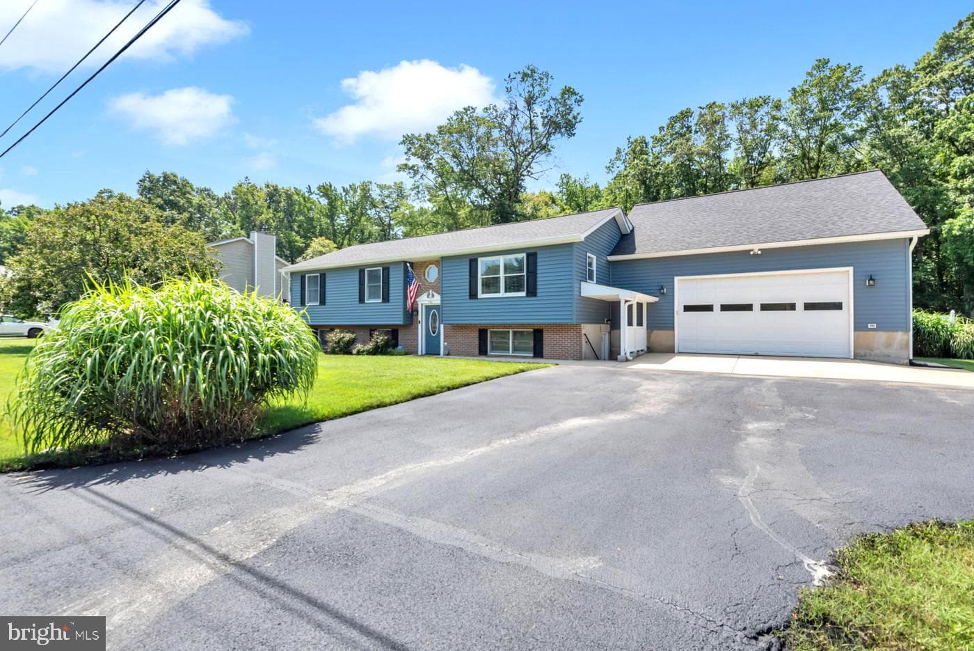 1521 Warfield Road