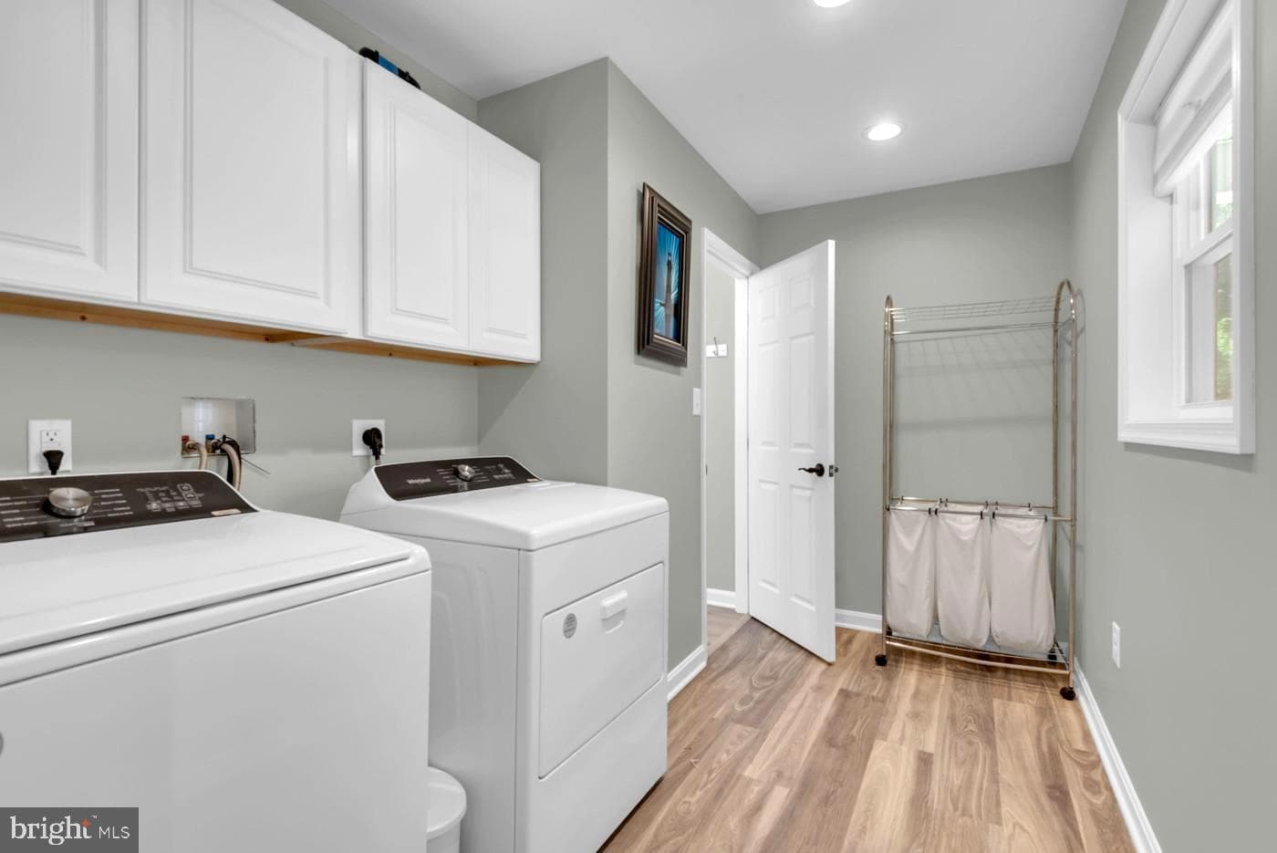 1521 Warfield Road photo 9