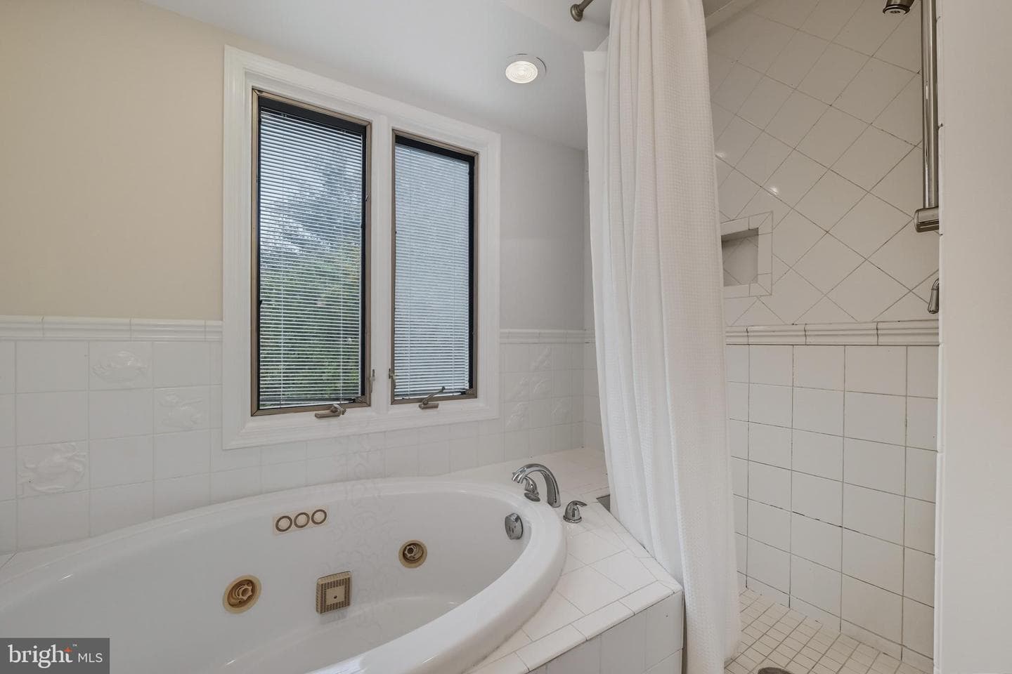 1100 Broadview Drive photo 30