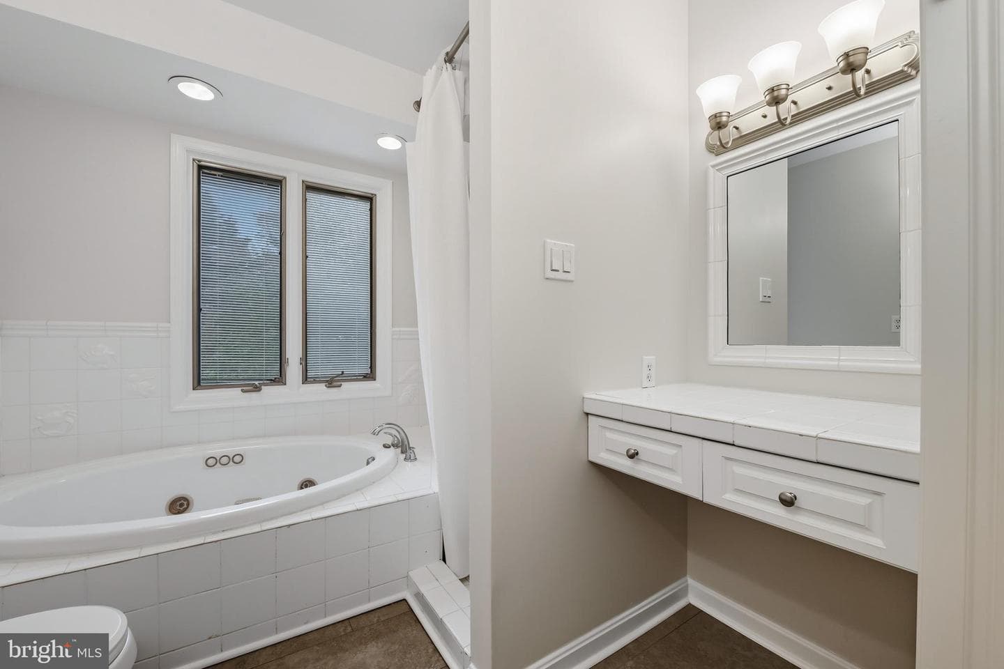 1100 Broadview Drive photo 31