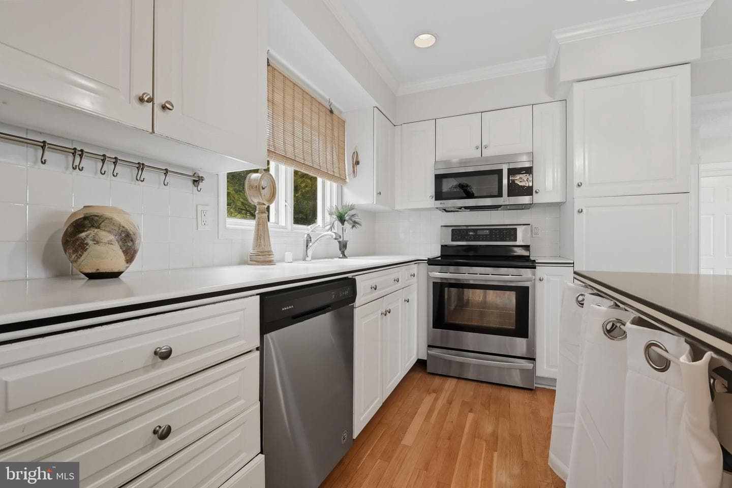 1100 Broadview Drive photo 5