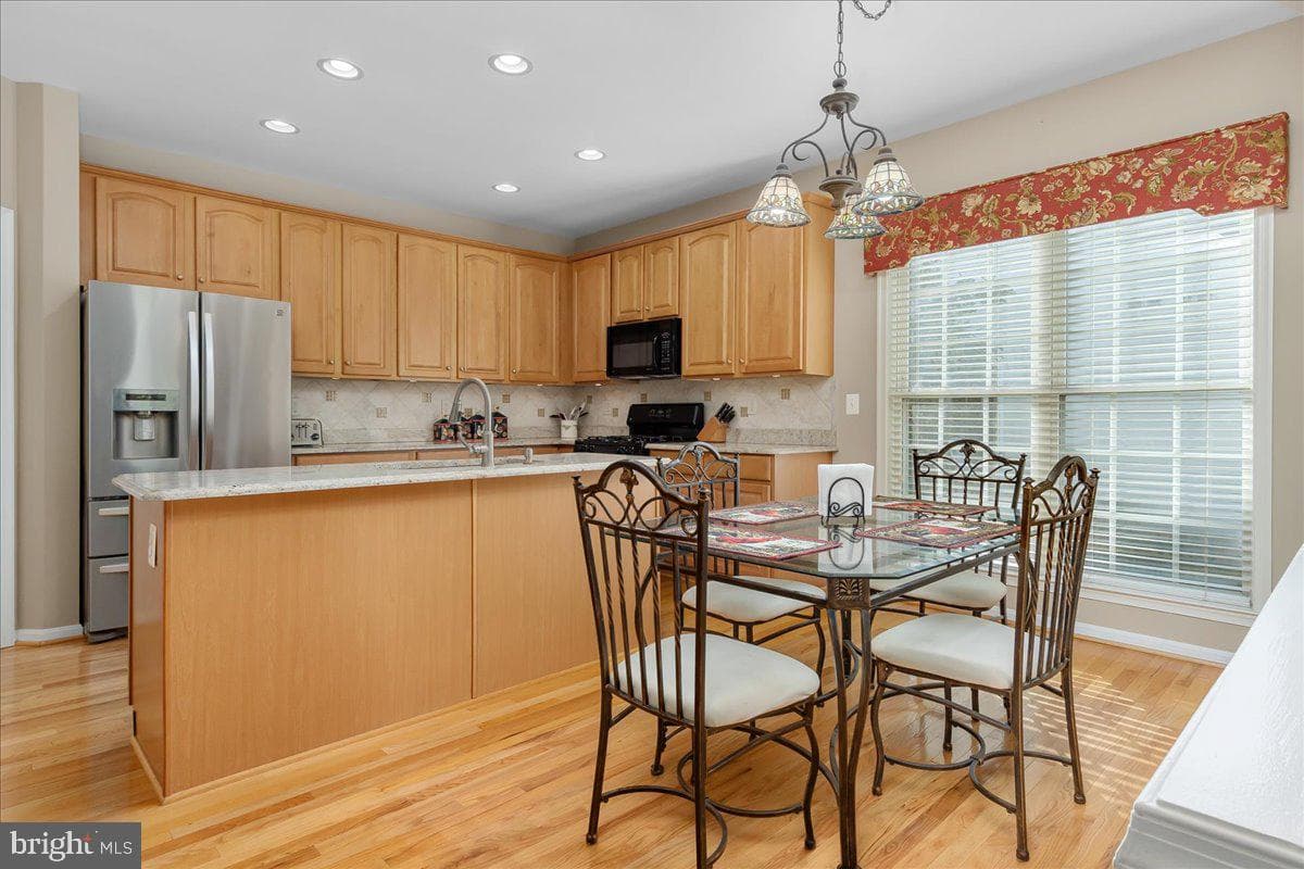 1253 Destiny Circle photo 17