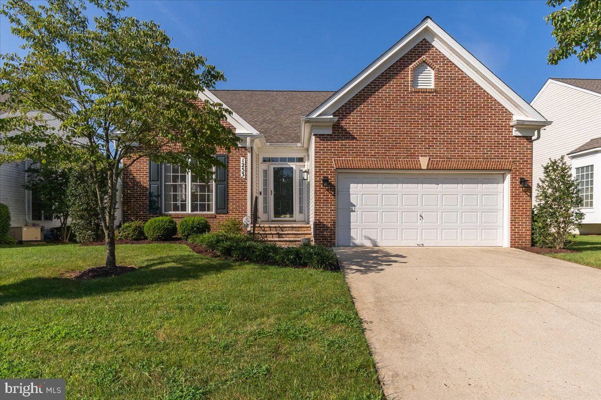 1253 Destiny Circle photo 2