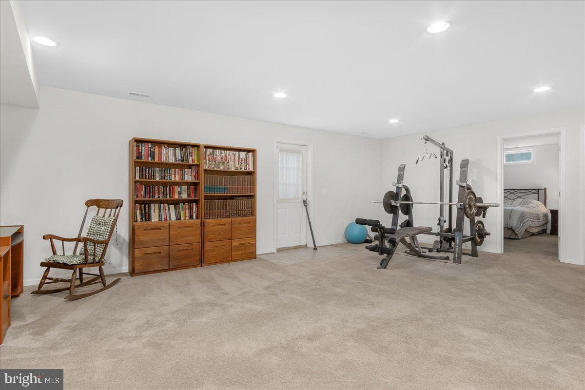 1253 Destiny Circle photo 34